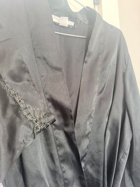 Vintage Morgan Taylor Black Satin Wrap Robe with Gold Floral Embroidery Sz L